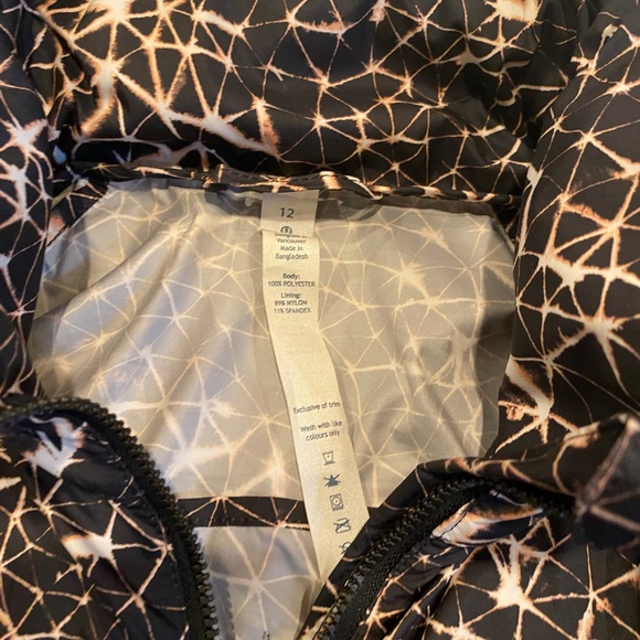 Lululemon Like New Miss Misty II Star Crushed Running Jacket Size 12 - Picture 6 of 9